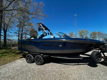 2024 MasterCraft XT23