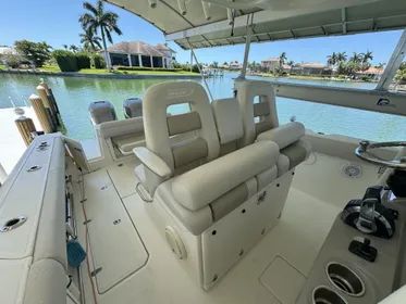 2017 Boston Whaler 330 Outrage