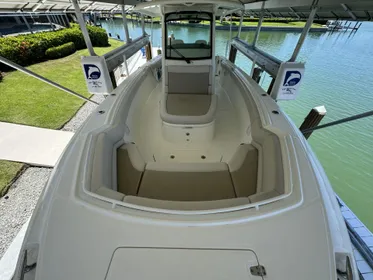 2017 Boston Whaler 330 Outrage