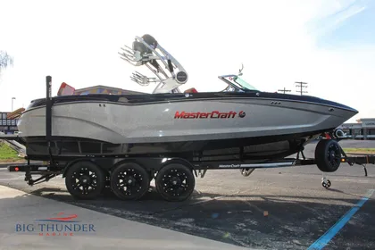 2021 MasterCraft X24