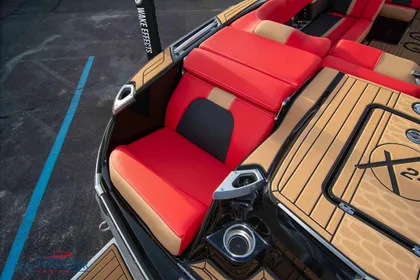 2021 MasterCraft X24