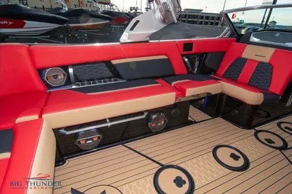 2021 MasterCraft X24