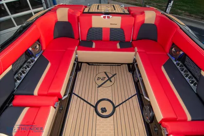 2021 MasterCraft X24