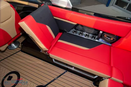 2021 MasterCraft X24