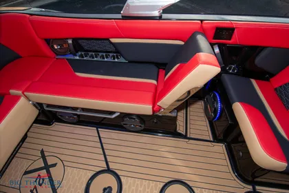 2021 MasterCraft X24