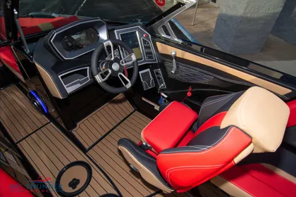 2021 MasterCraft X24