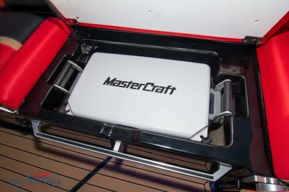 2021 MasterCraft X24