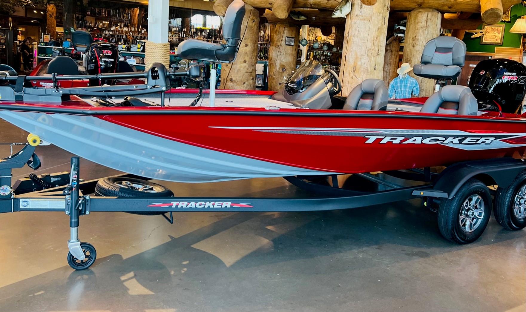 PRO TEAM 195 TXW - TRACKER Mod V Bass Boat