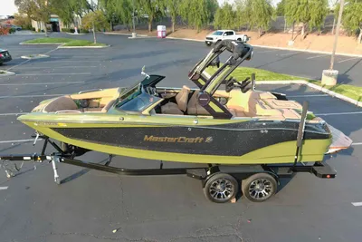 2022 MasterCraft X22