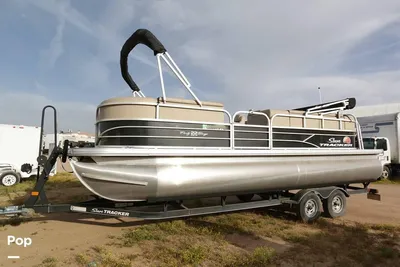 2018 Sun Tracker Party Barge 22DLX