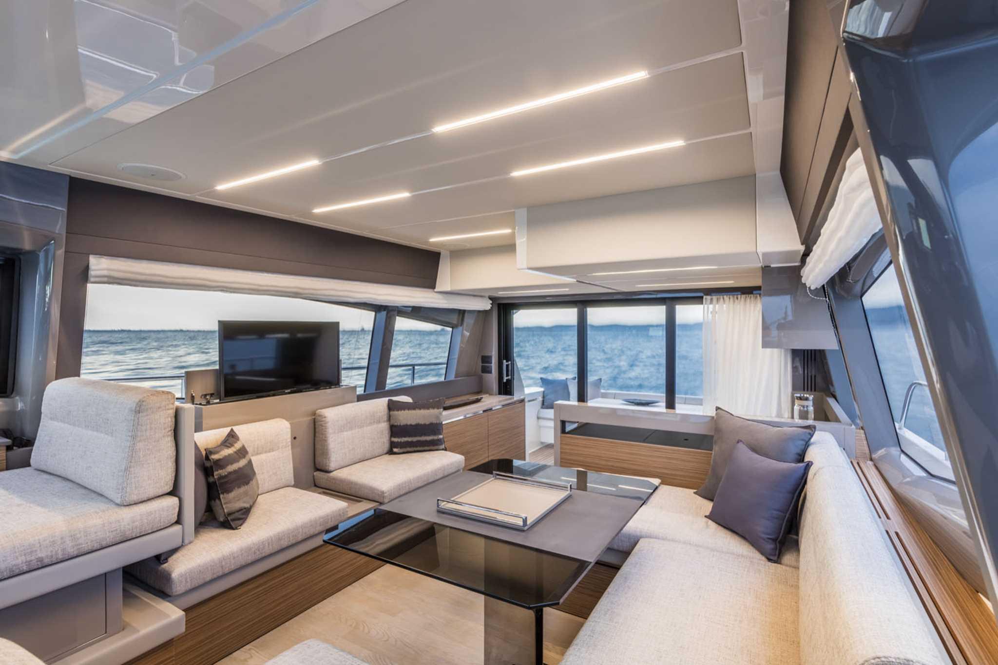 2017 Ferretti Yachts 450