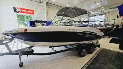 2010 Yamaha Boats SX210