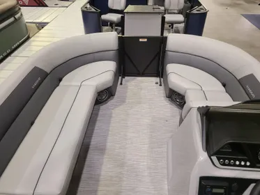 2024 Viaggio Lago V16U