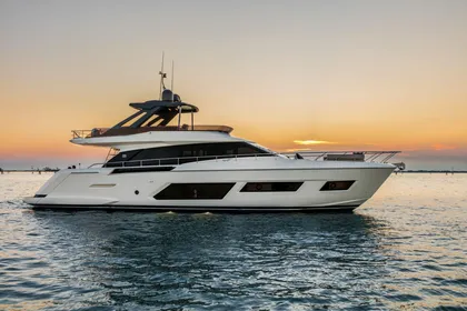 2025 Ferretti Yachts 670