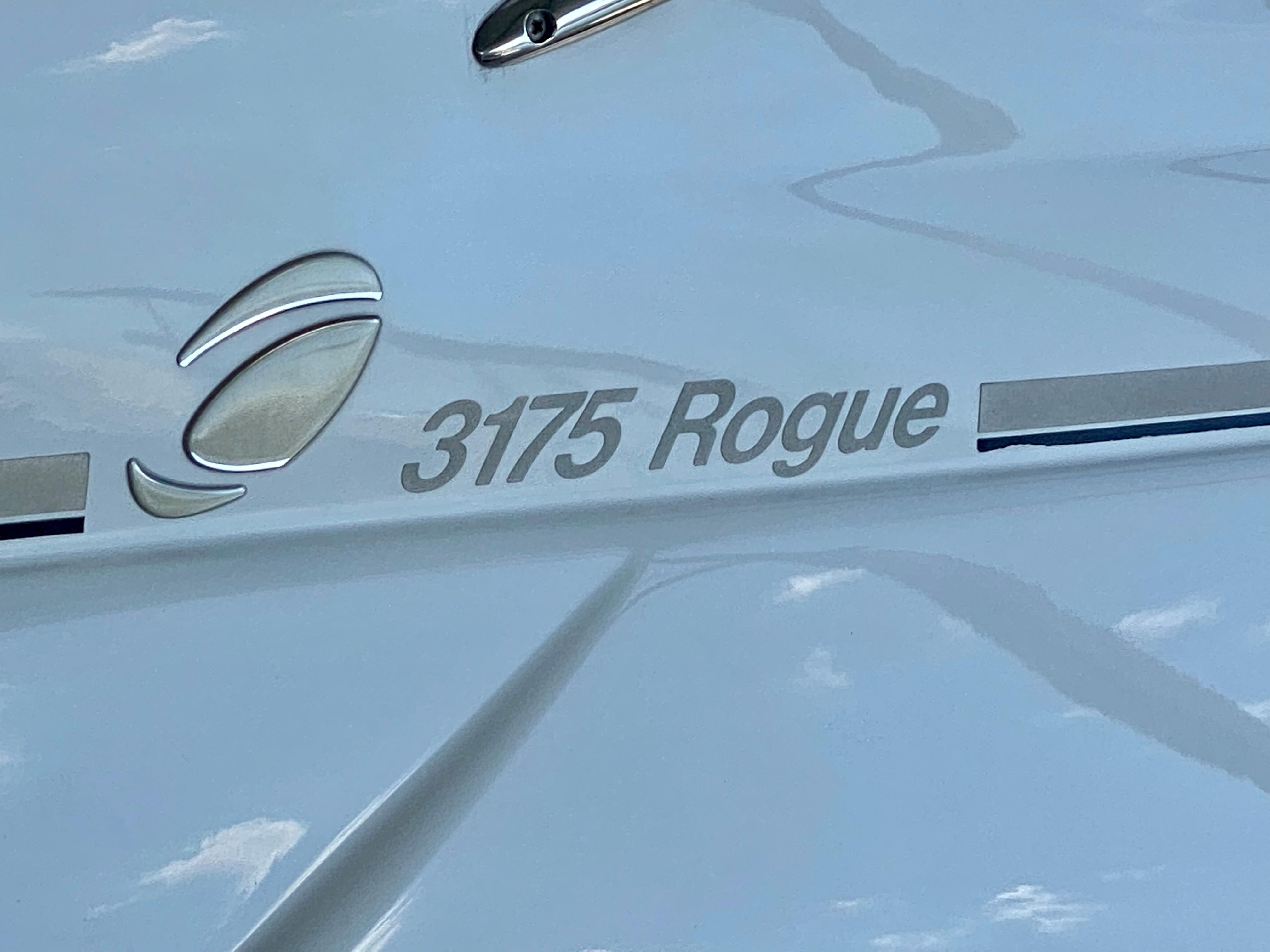 1998 Cruisers Yachts 3175 Rogue