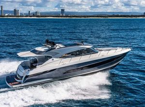 2024 Riviera 5400 Sport Yacht Platinum Edition