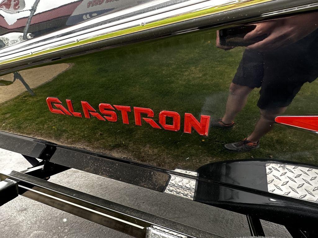 2023 Glastron GX 210