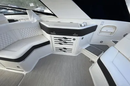 2021 Sea Ray 310 SLX