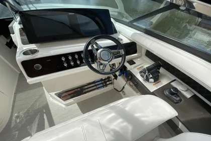 2021 Sea Ray 310 SLX