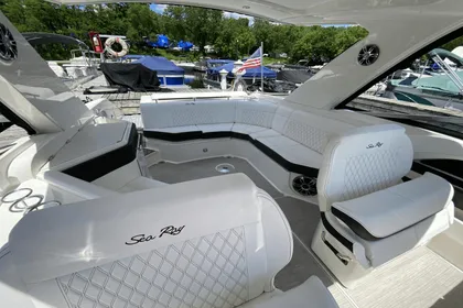 2021 Sea Ray 310 SLX