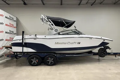 2023 MasterCraft XT20