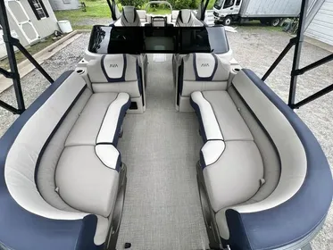 2024 Avalon Catalina 25 Quad Lounge Windshield TT - IN STOCK