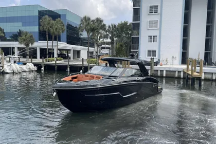 2022 Cruisers Yachts 38 GLS South Beach OB