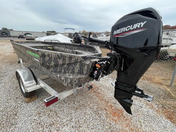 Another BIG Daddy. this one has it all.. Bow Fishing Platform  Poling Platform .. 10' Blades Mercury 250 Pro XS 30” sides.  #prodigyboats