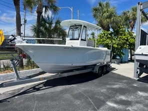 2021 Sea Hunt Ultra 239 SE