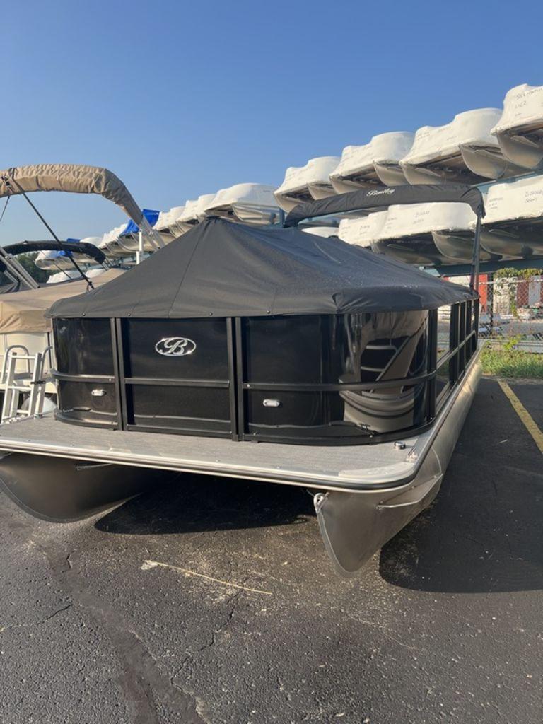 2023 Bentley Pontoons Legacy 220 Navigator