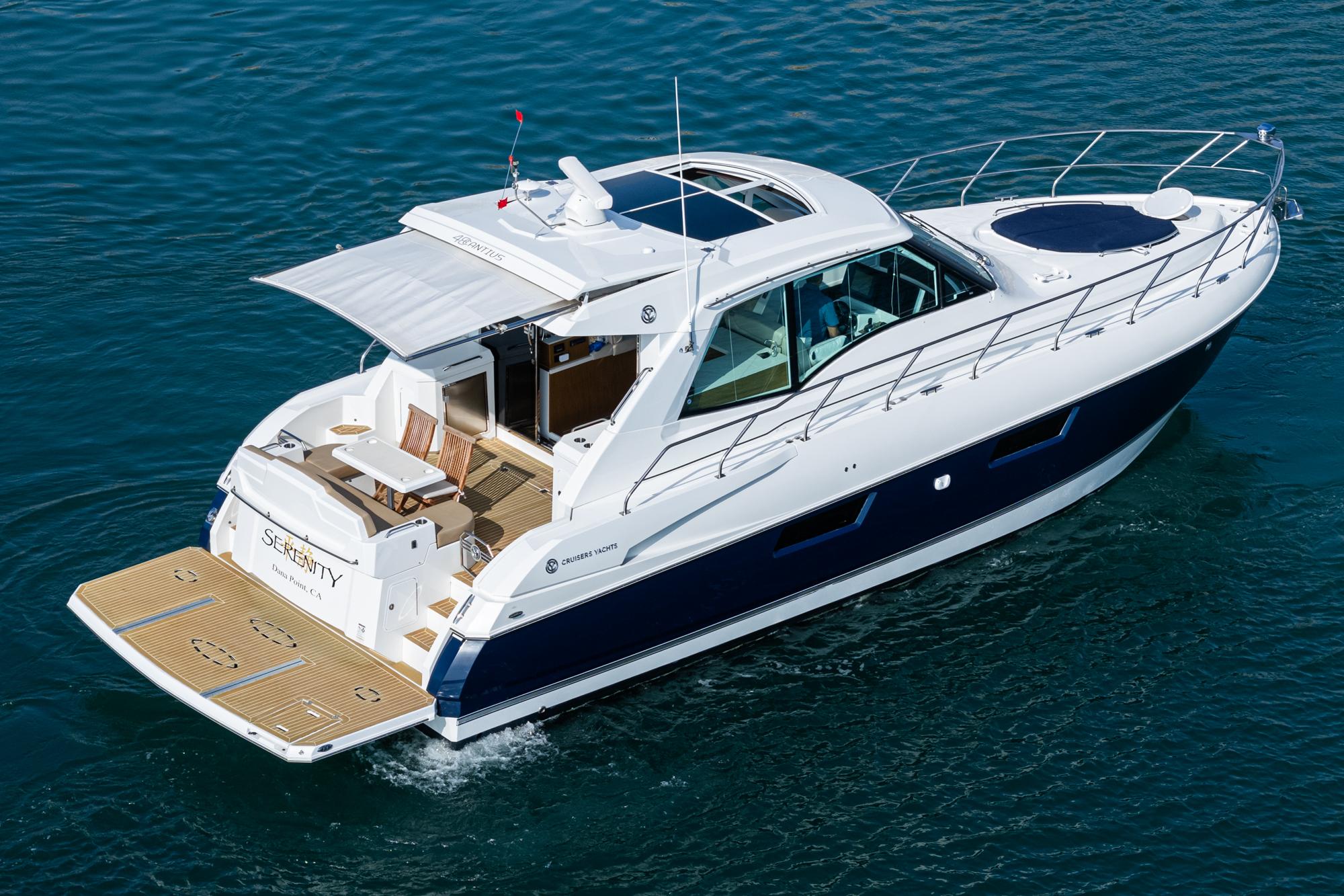 2015 Cruisers Yachts 48 Cantius