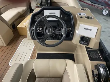 2024 Bentley Pontoons Elite 223 Admiral