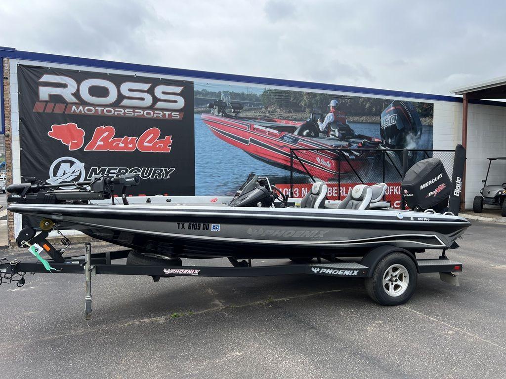 2017 Phoenix Bass Boats 618 Pro