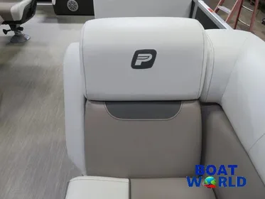 2024 Princecraft Vectra 25 RL Swingback Lounge Pontoon & Mercury 4-