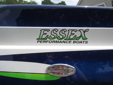 2005 Essex Boats Valor BR