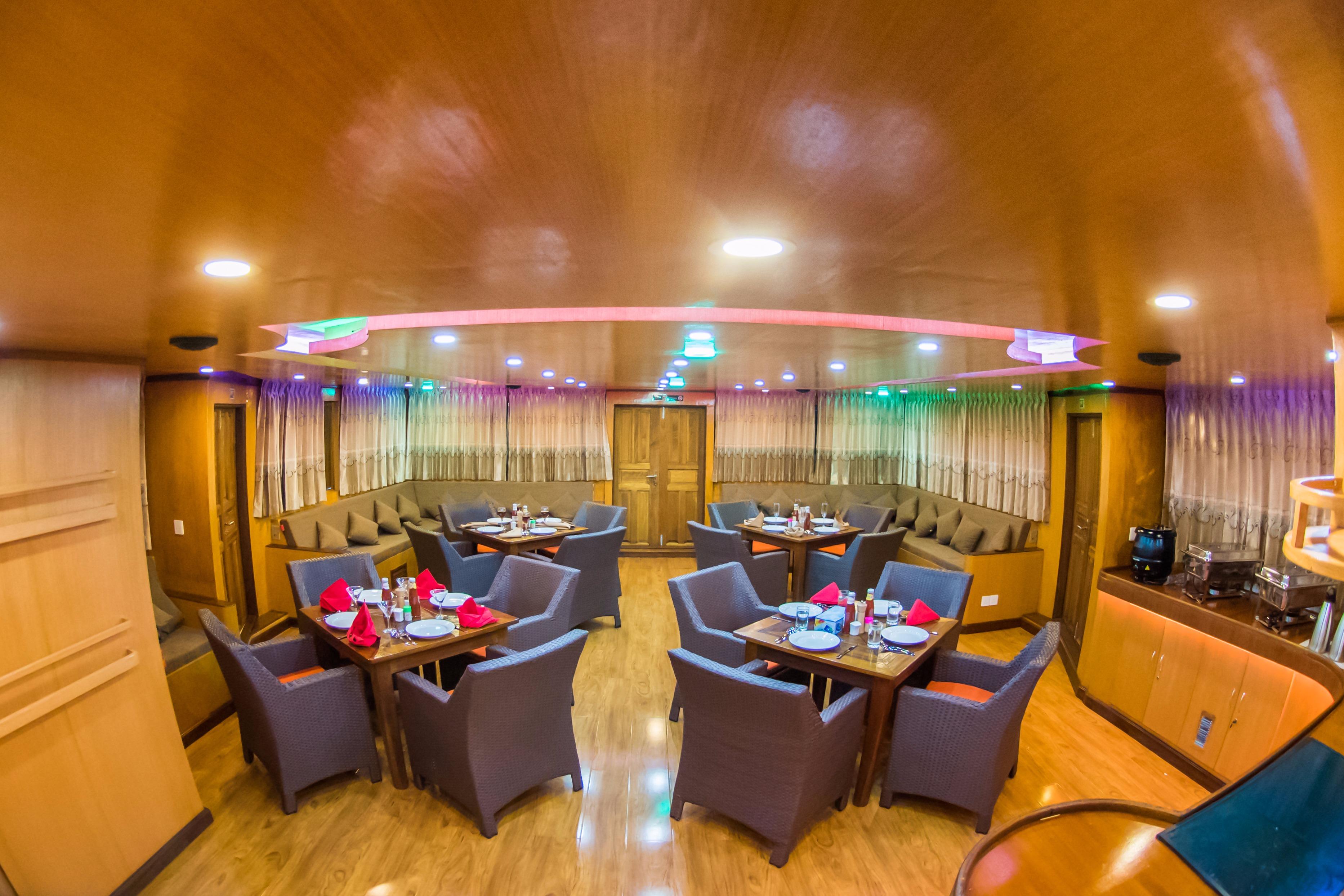 Custom 110 Motor Yacht Dining and Lounge