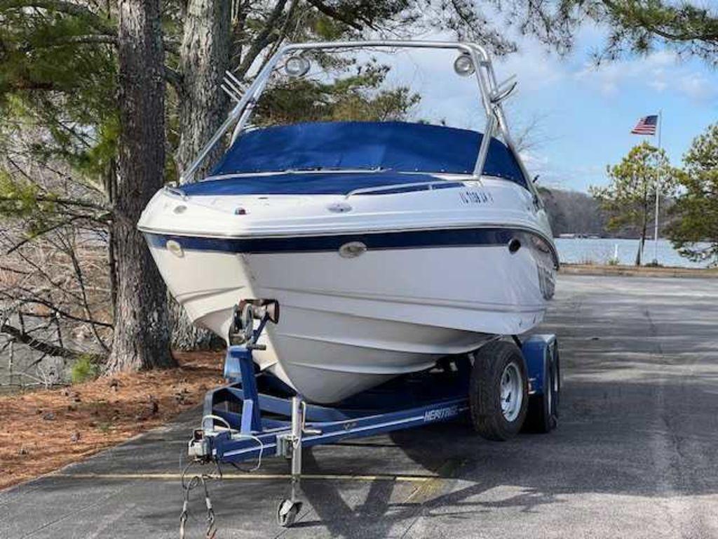 2002 Chaparral 2330 SS