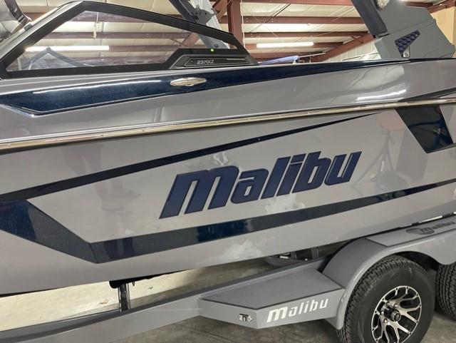 2022 Malibu 23 MXZ