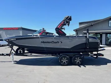 2022 MasterCraft X22