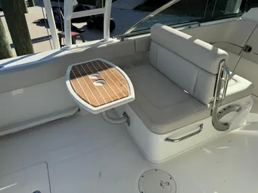 2013 Boston Whaler 270 Vantage