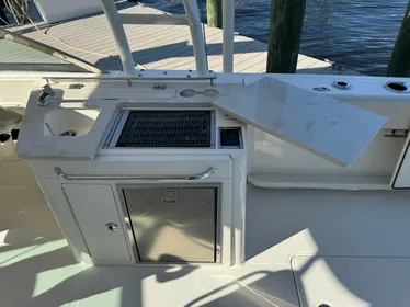 2013 Boston Whaler 270 Vantage