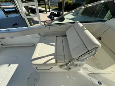 2013 Boston Whaler 270 Vantage