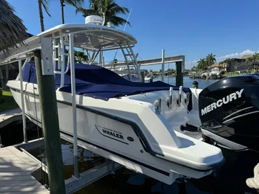 2013 Boston Whaler 270 Vantage