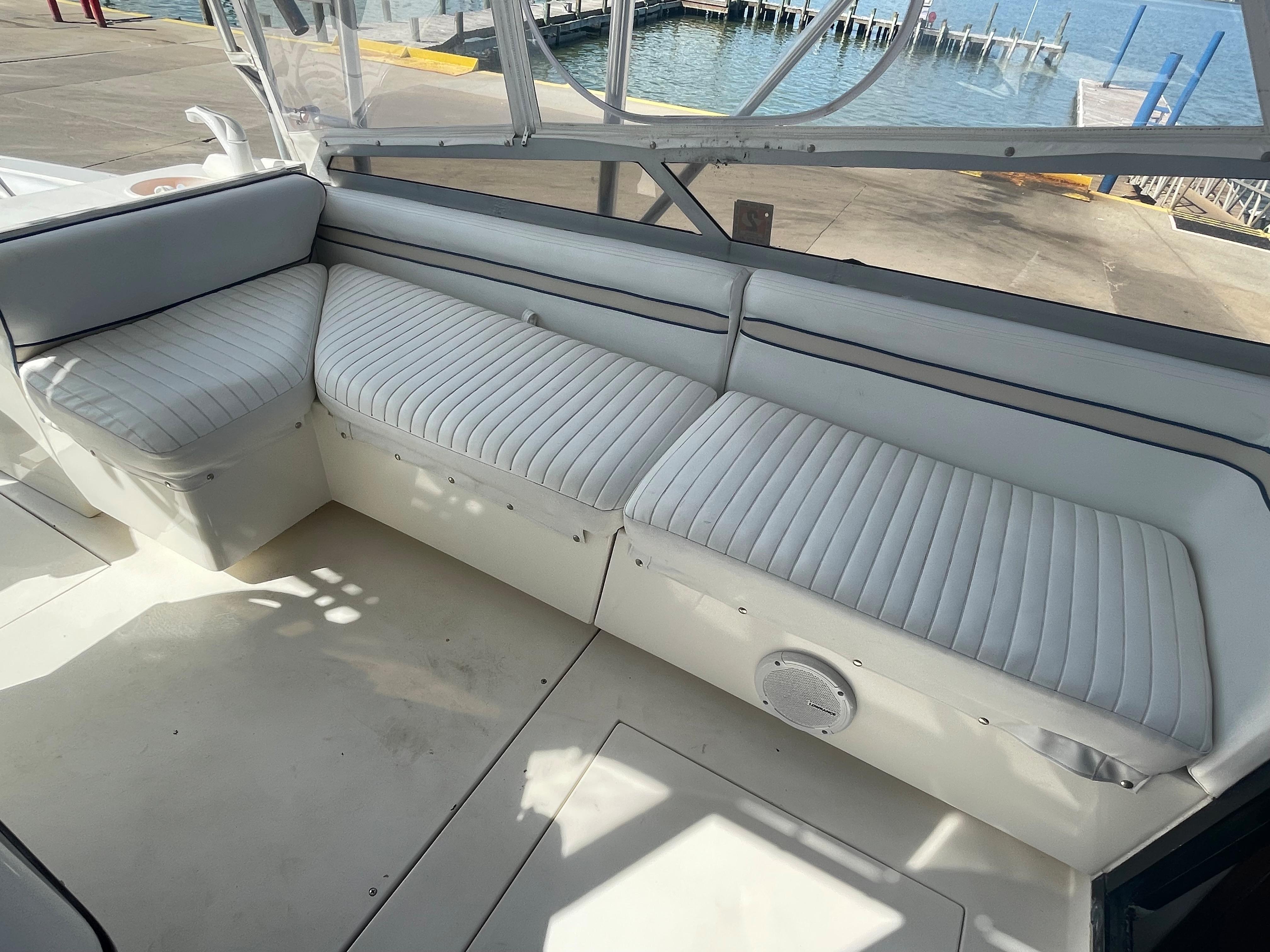 1990 Contender 35 Side Console