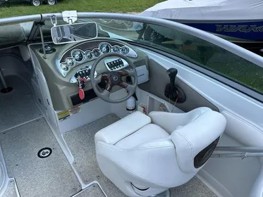 2006 Crownline 240 EX