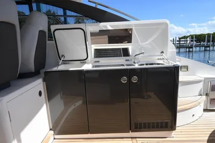 2015 Princess V39