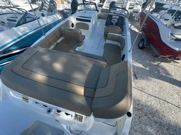 2023 Bayliner VR6