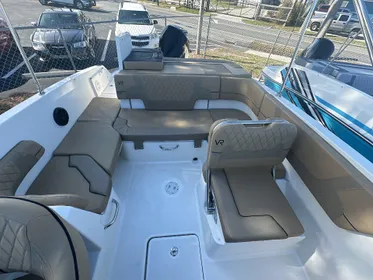 2023 Bayliner VR6