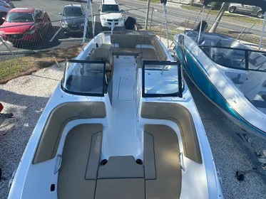 2023 Bayliner VR6