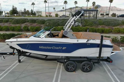 2024 MasterCraft XT20